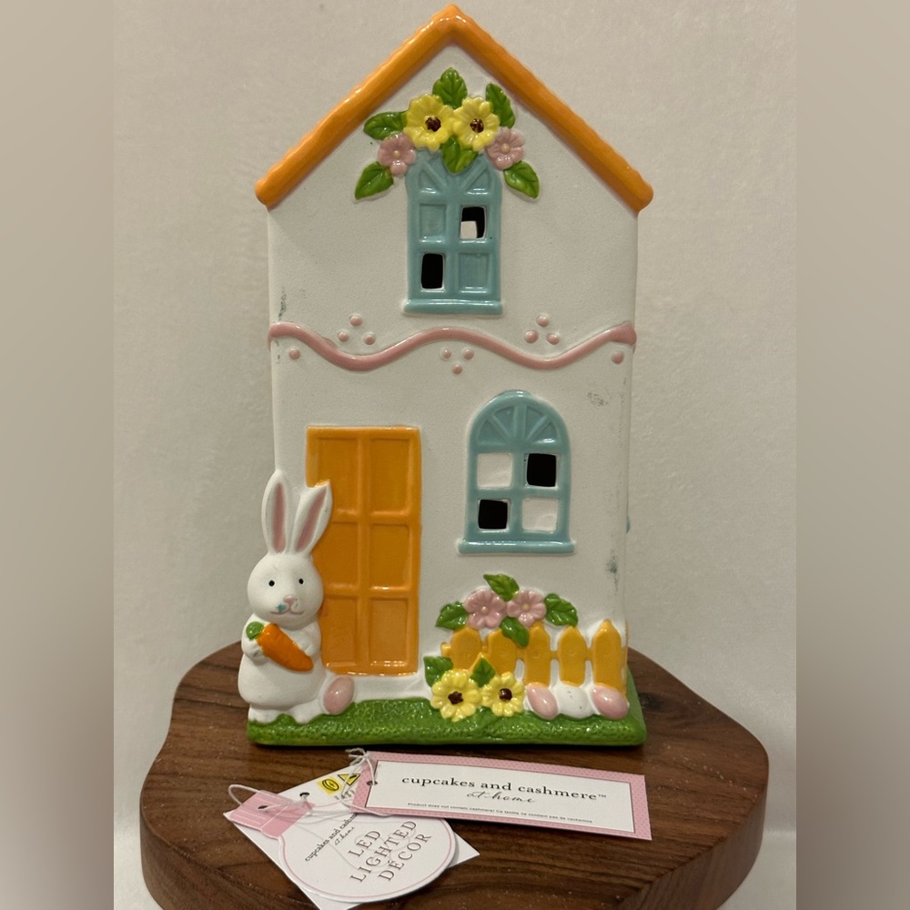 Cupcakes and cashmere Light up Easter Ceramic Bunny House NEW